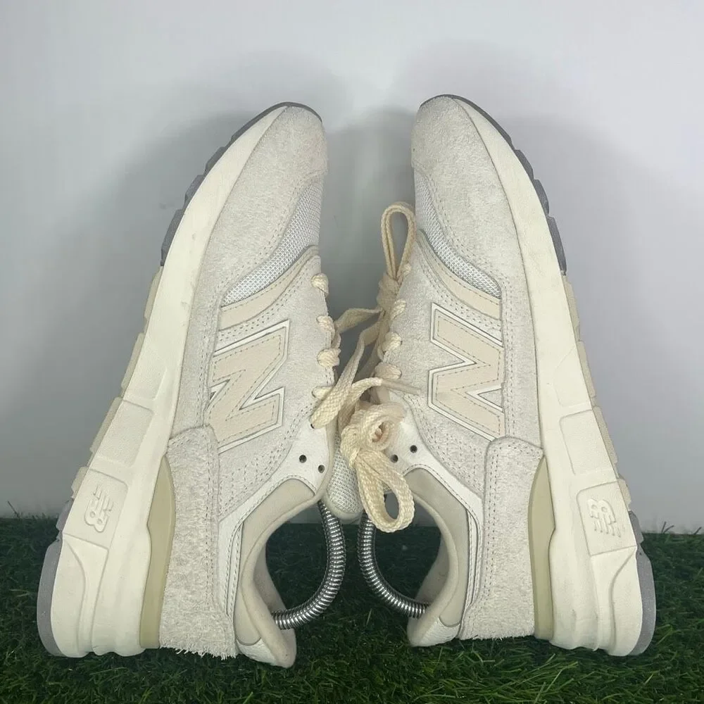 New Balance 997 Size 9 Lifestyle Shoe Beige/Suede - Men 8.5/ Women 10